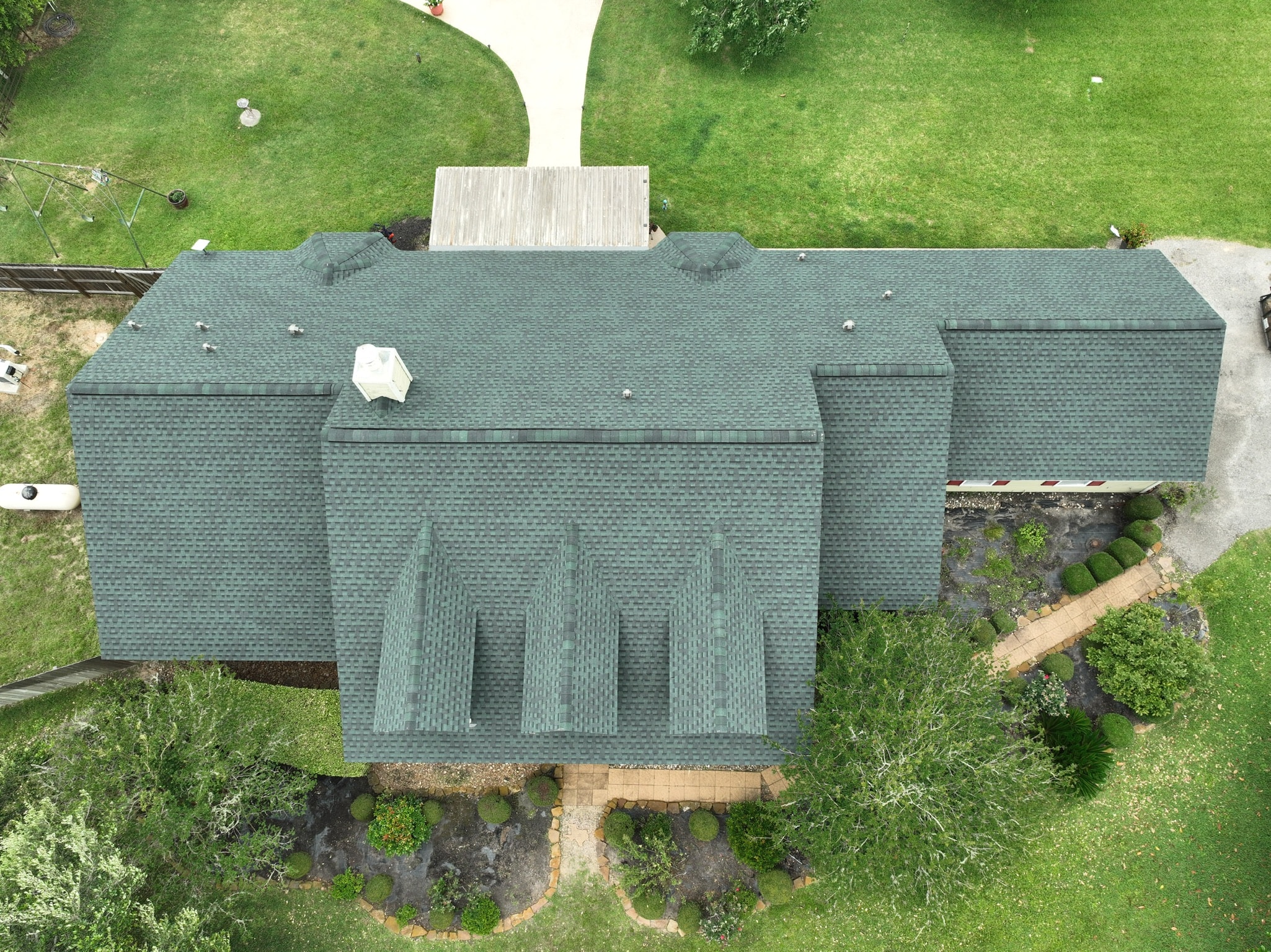 Completed roofing project 4